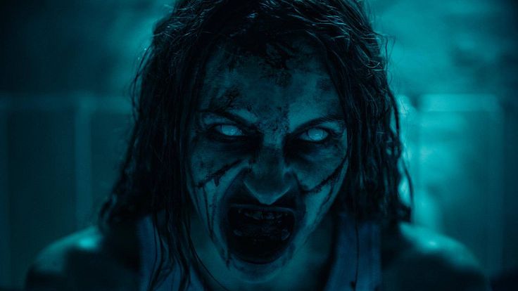 El crucifijo: sangre del exorcista