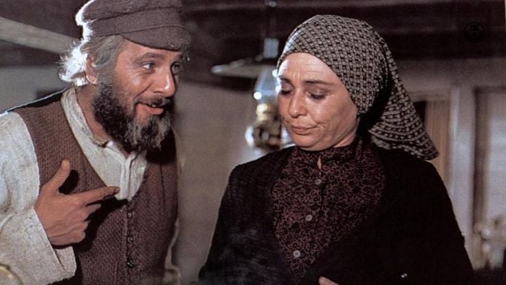 Fiddler on the Roof (FREE part of our 6 Days of FREE Holiday Movies!  Showing in our 180-seat Balinese Theatre)