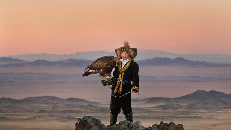 La jeune fille et son aigle