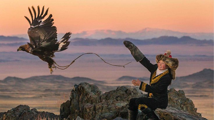 La jeune fille et son aigle