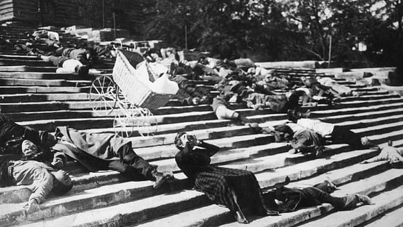 CINÉ-CONCERT · LE CUIRASSÉ POTEMKINE a 100 ans