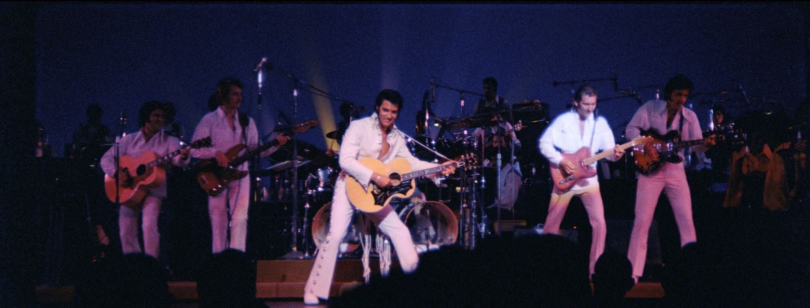 EPIC :  ELVIS PRESLEY EN CONCERT