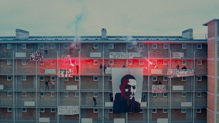Avant que les flammes ne s’éteignent