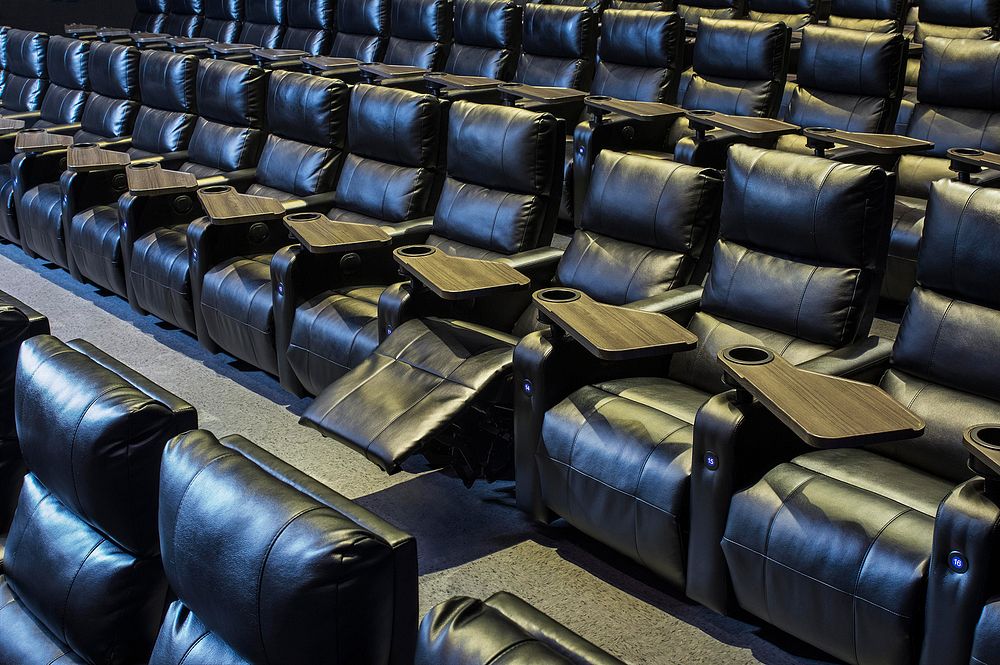 Yonkers Movie Theater Showcase Cinema de Lux Cross County Showcase Cinemas US