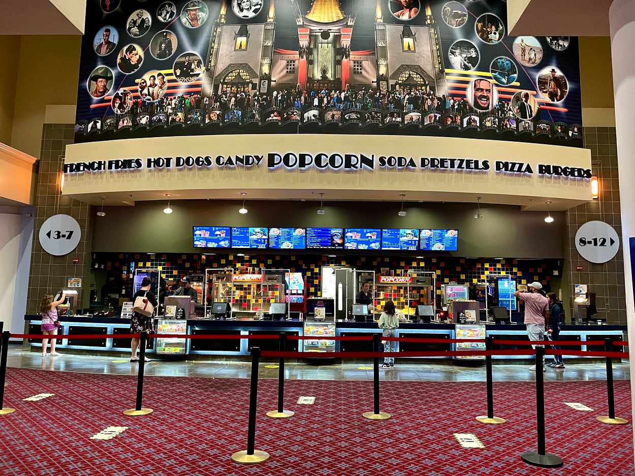 Theatre details - R/C Queensgate Movies 13 & IMAX - RC Theatres