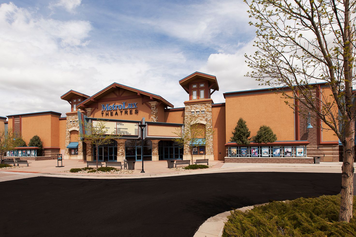 MetroLux 12 Theatres + IMAX @ Centerra