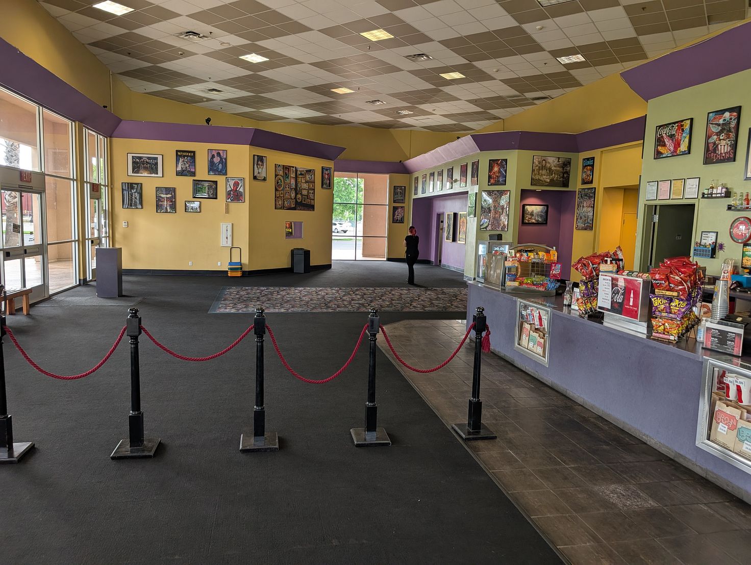 Dinuba Cinema is D'Place
