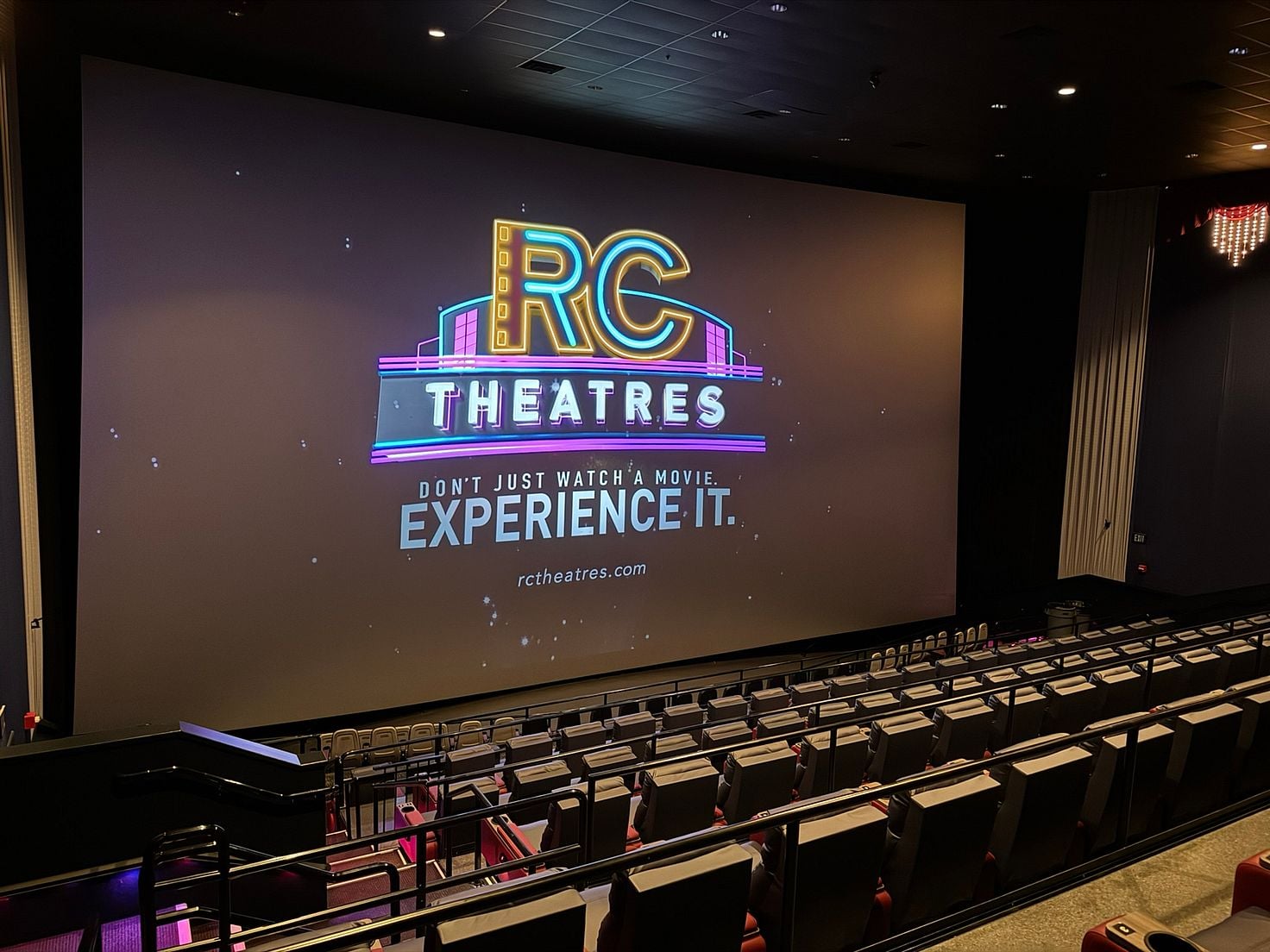 R/C Reading Movies 11 & IMAX | Reading, PA