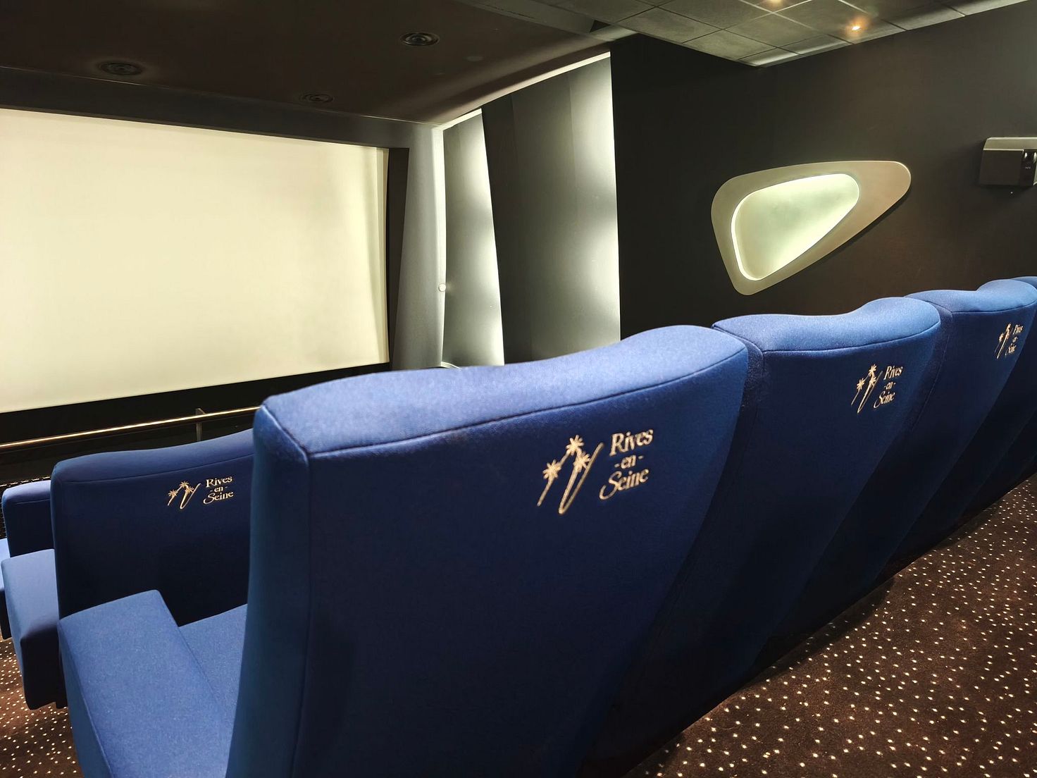 Caudebec-en-Caux - Le Paris