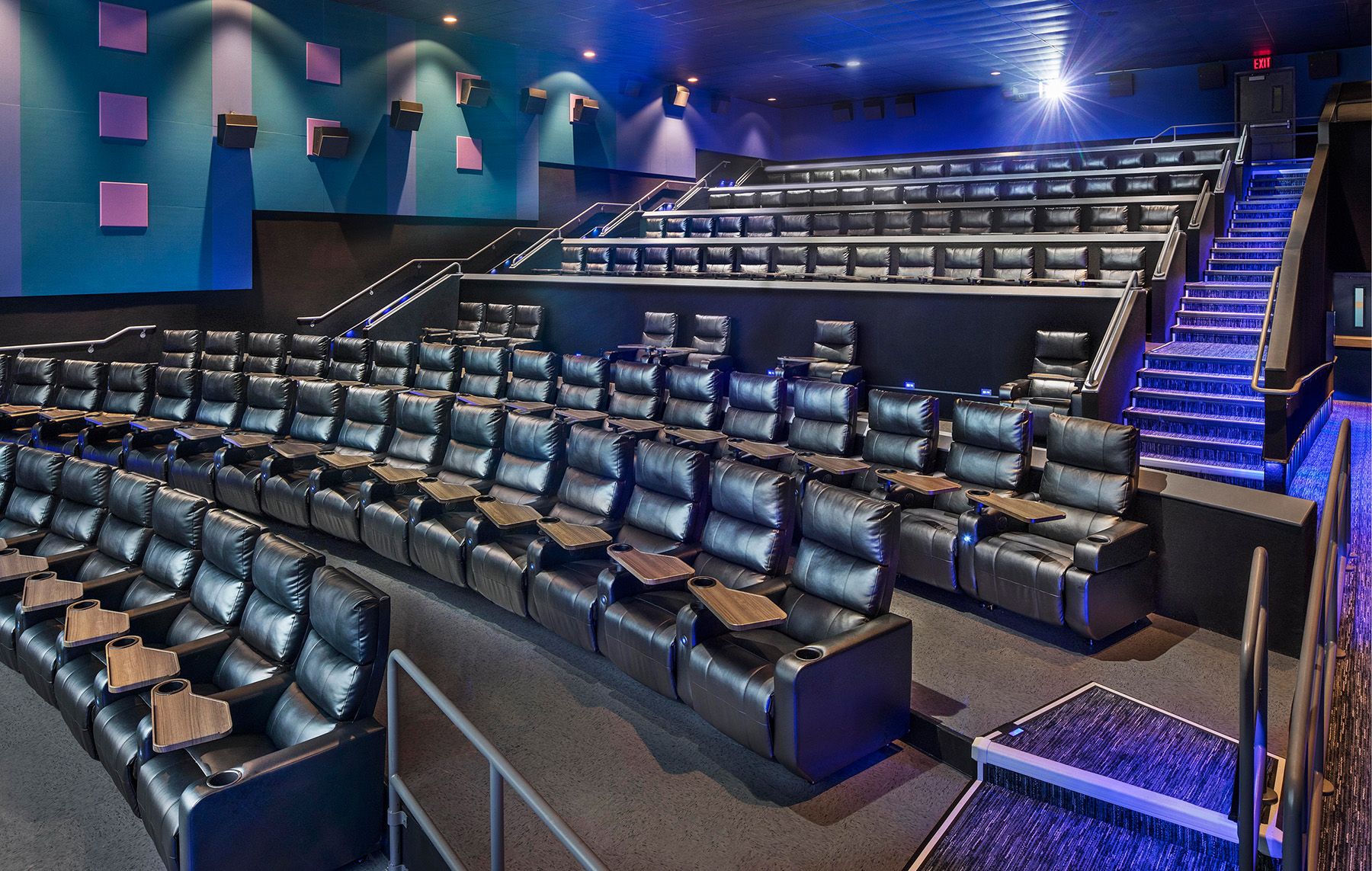 Yonkers Movie Theater Showcase Cinema de Lux Cross County Showcase(00)